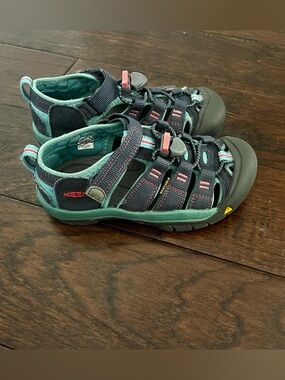 Keen Blue and Pink Newport H2 Sport Sandals, Size 13
